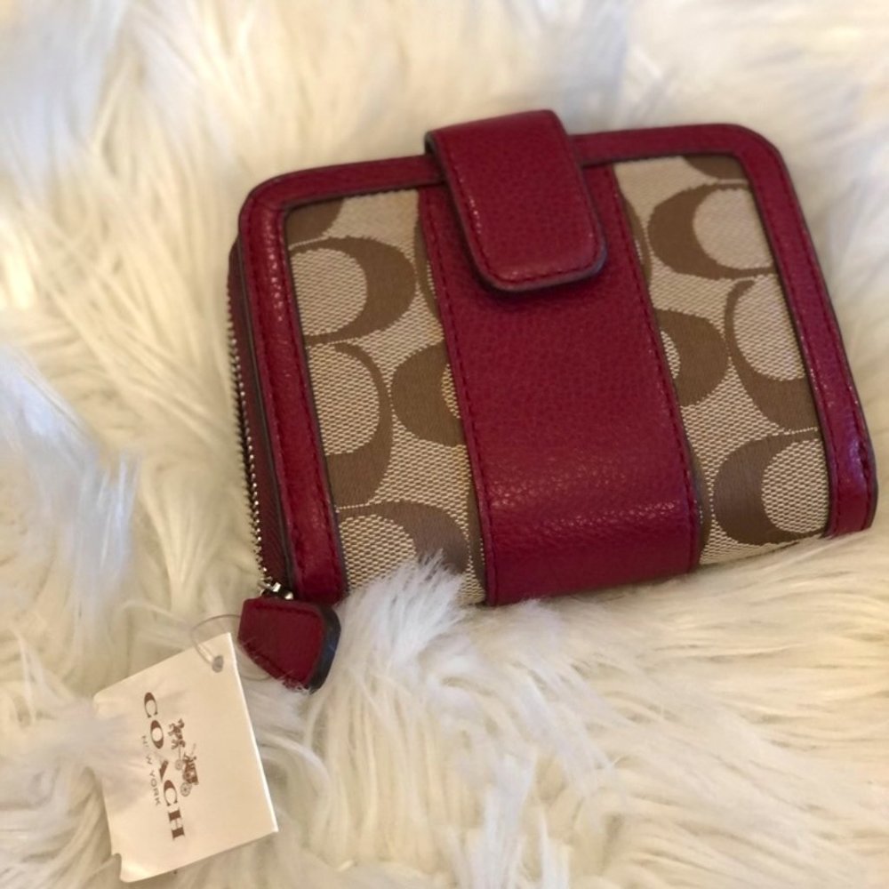 COACH WALLET Leather red and brown **NWT**